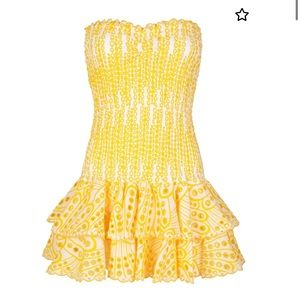 Super cute yellow summery dress!